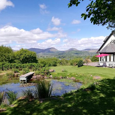 Misty Bay - Kenmare Hotel Bagian luar foto