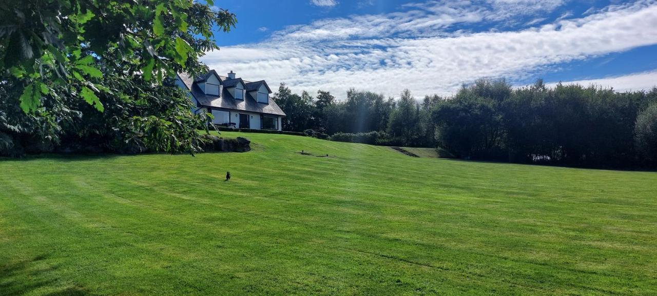 Misty Bay - Kenmare Hotel Bagian luar foto