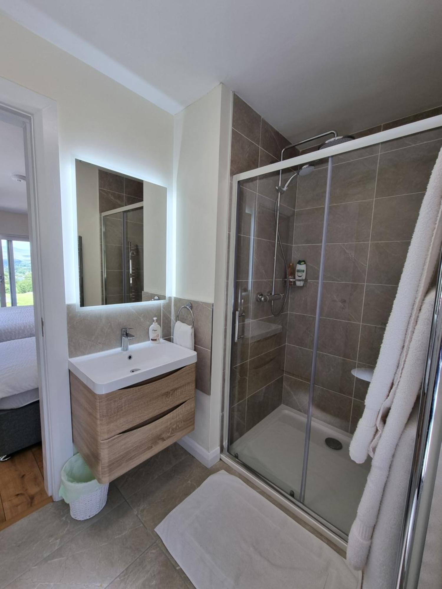 Misty Bay - Kenmare Hotel Bagian luar foto