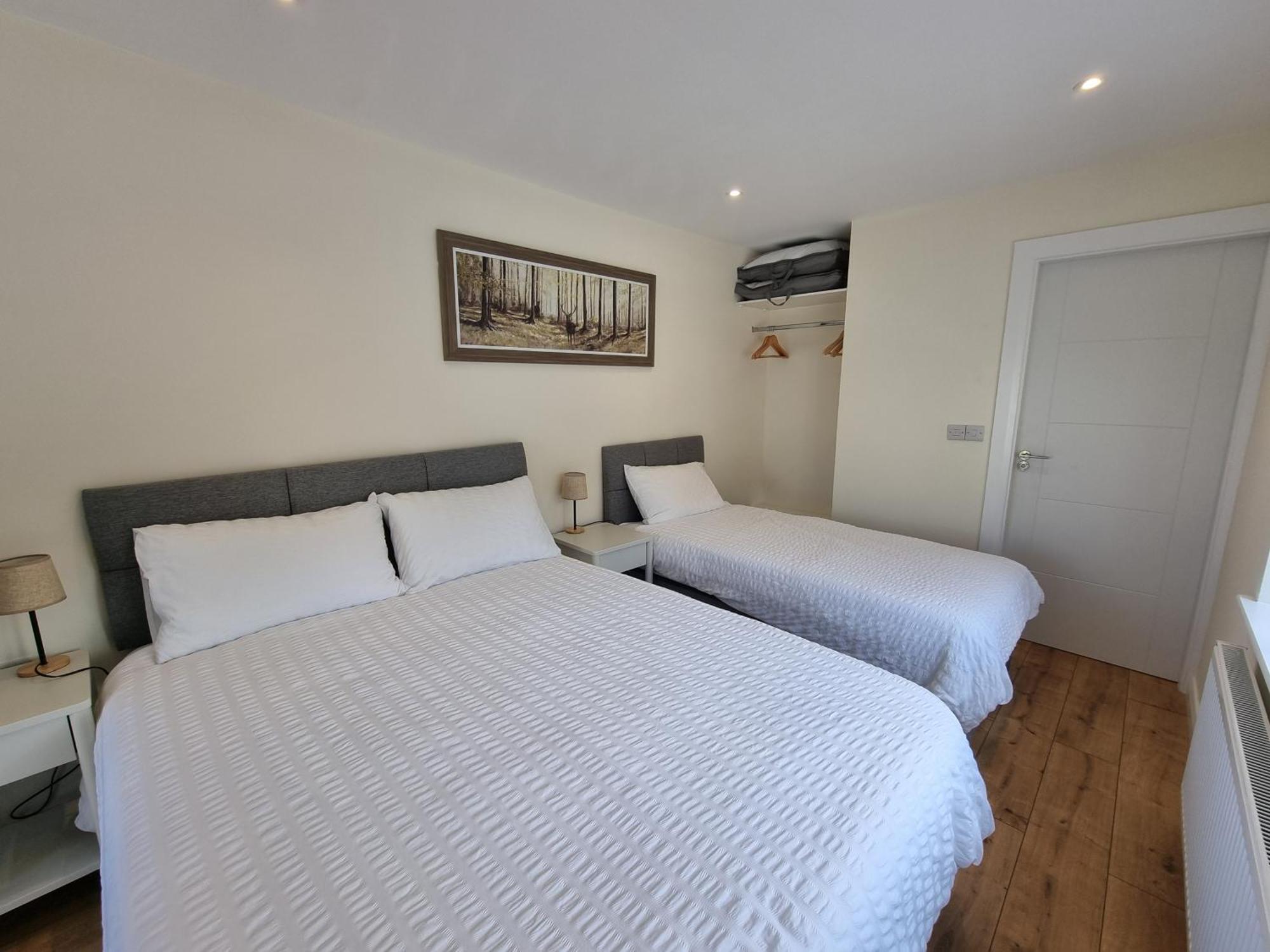 Misty Bay - Kenmare Hotel Bagian luar foto
