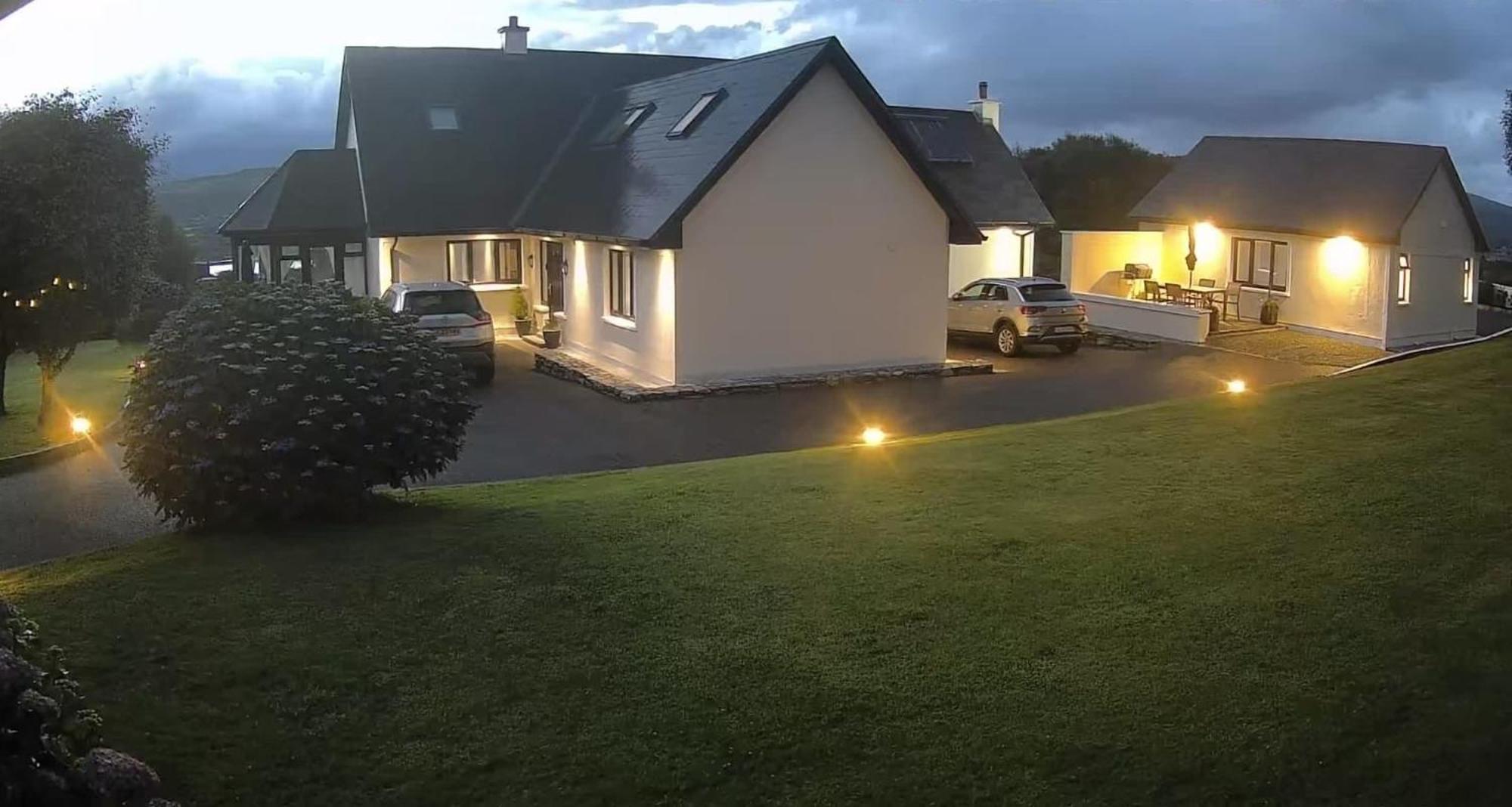 Misty Bay - Kenmare Hotel Bagian luar foto