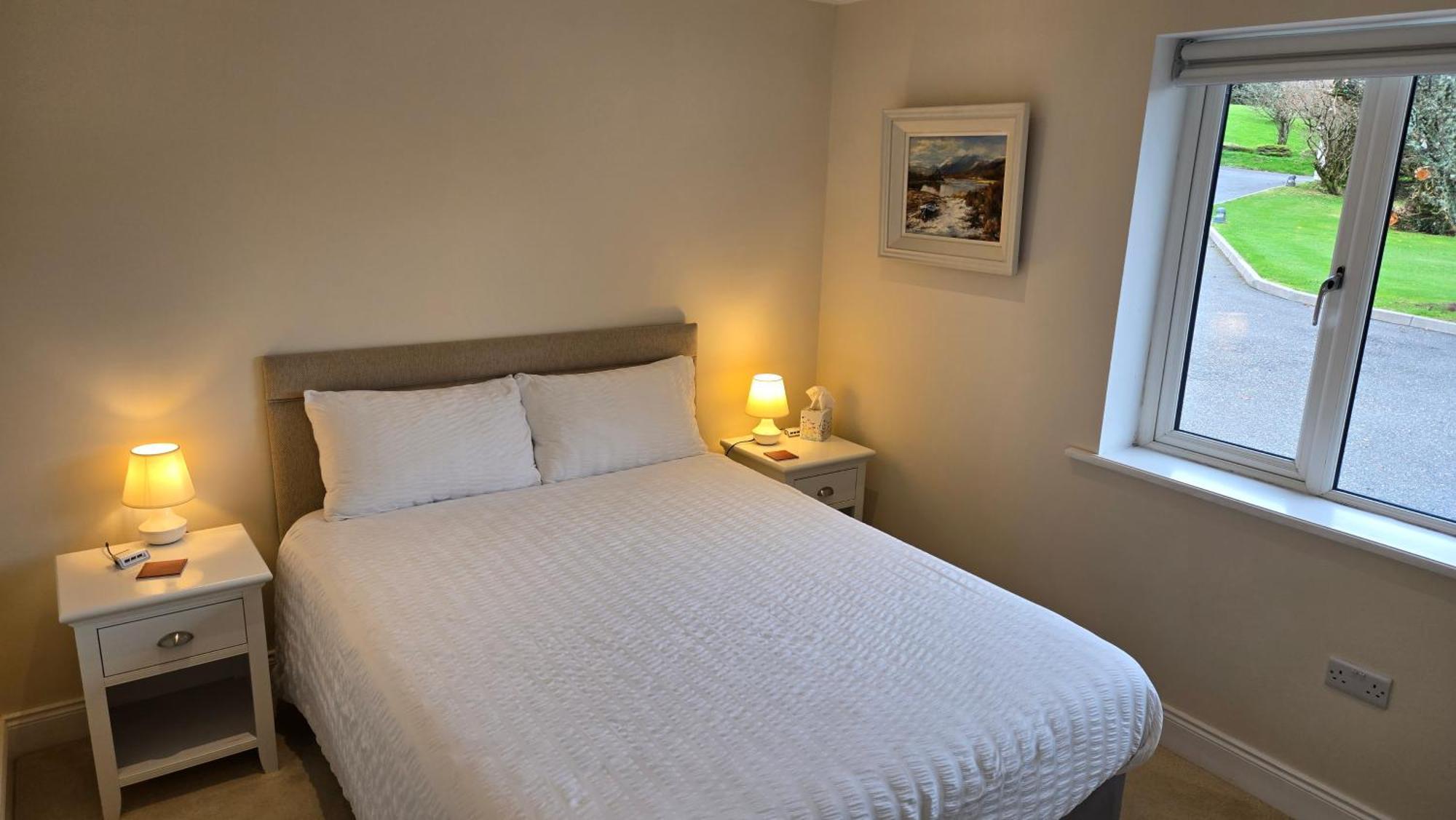 Misty Bay - Kenmare Hotel Bagian luar foto
