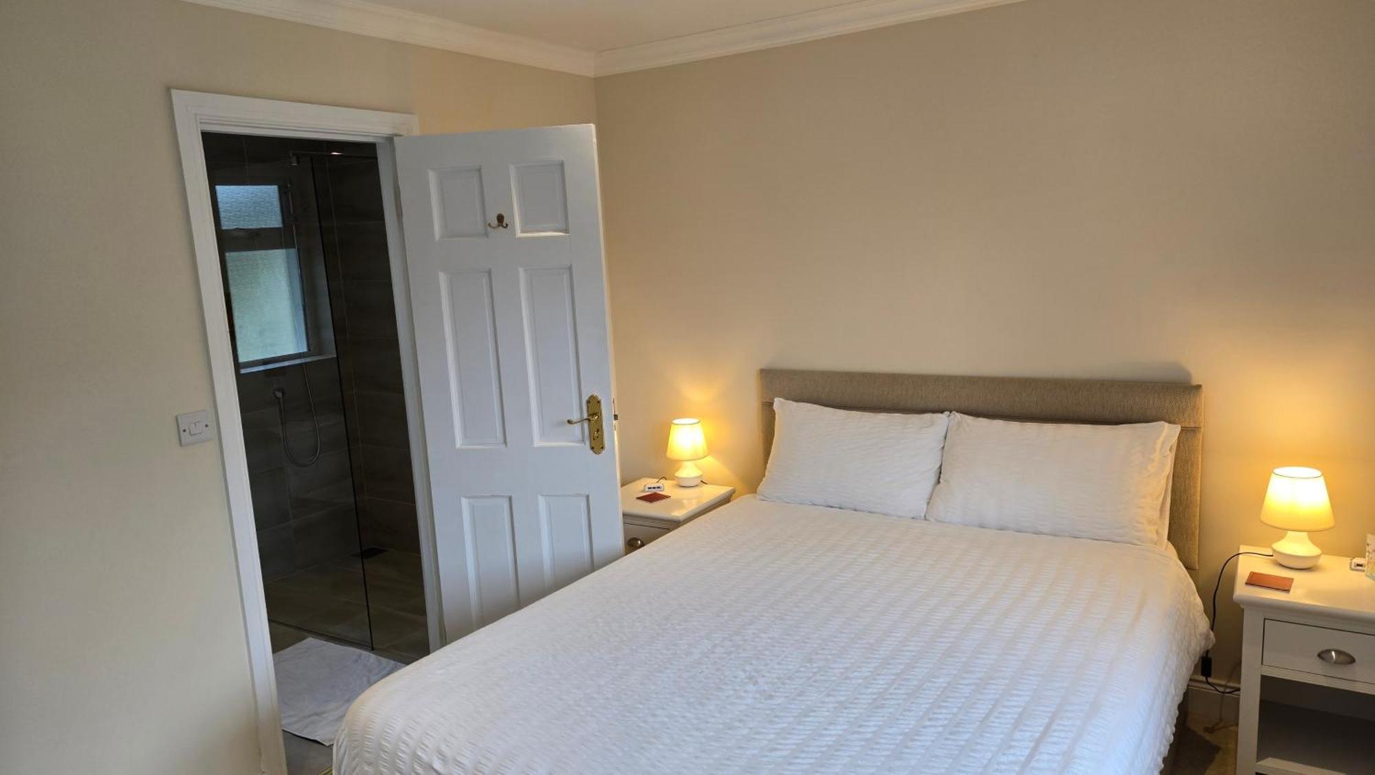 Misty Bay - Kenmare Hotel Bagian luar foto