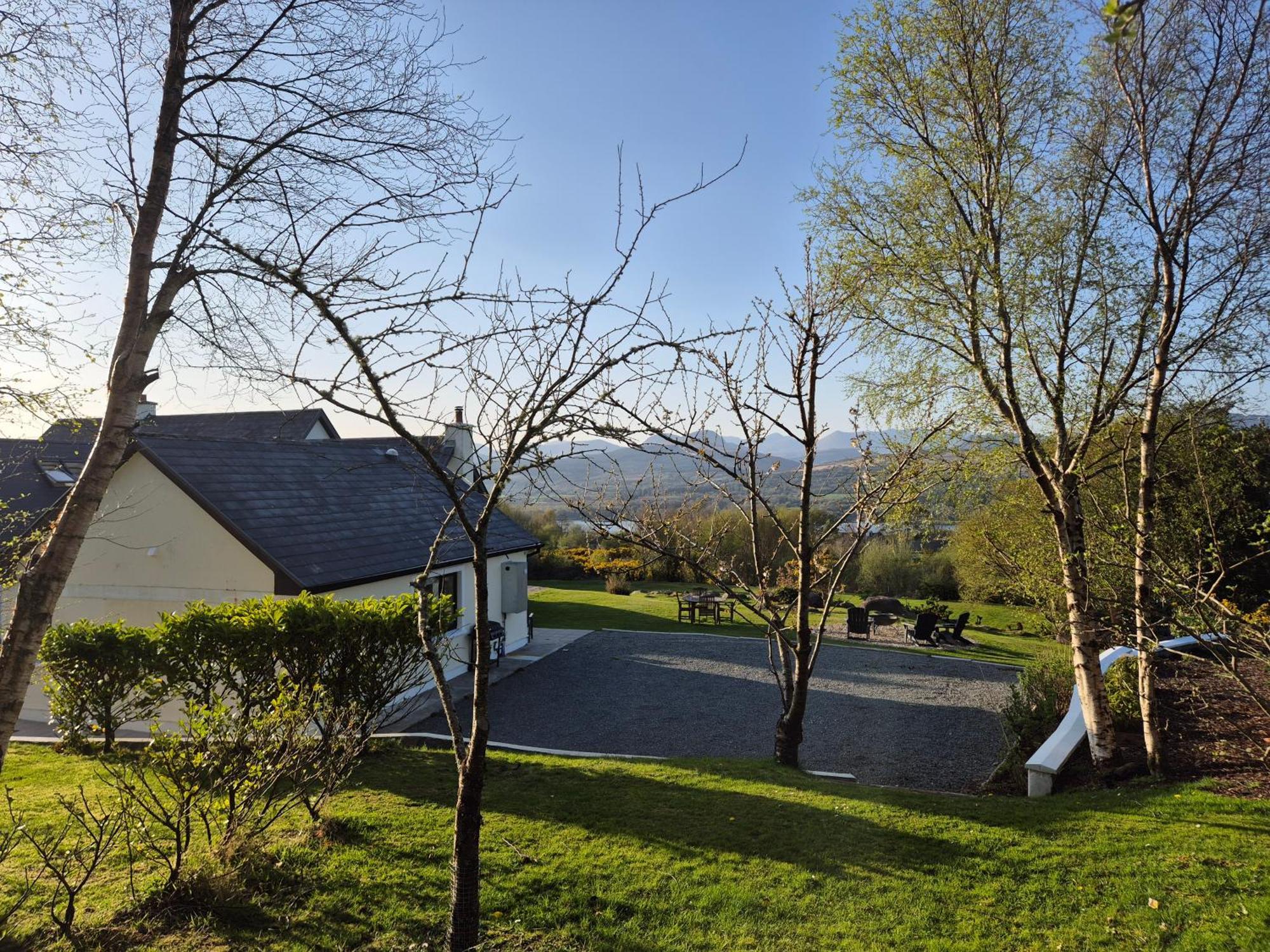 Misty Bay - Kenmare Hotel Bagian luar foto