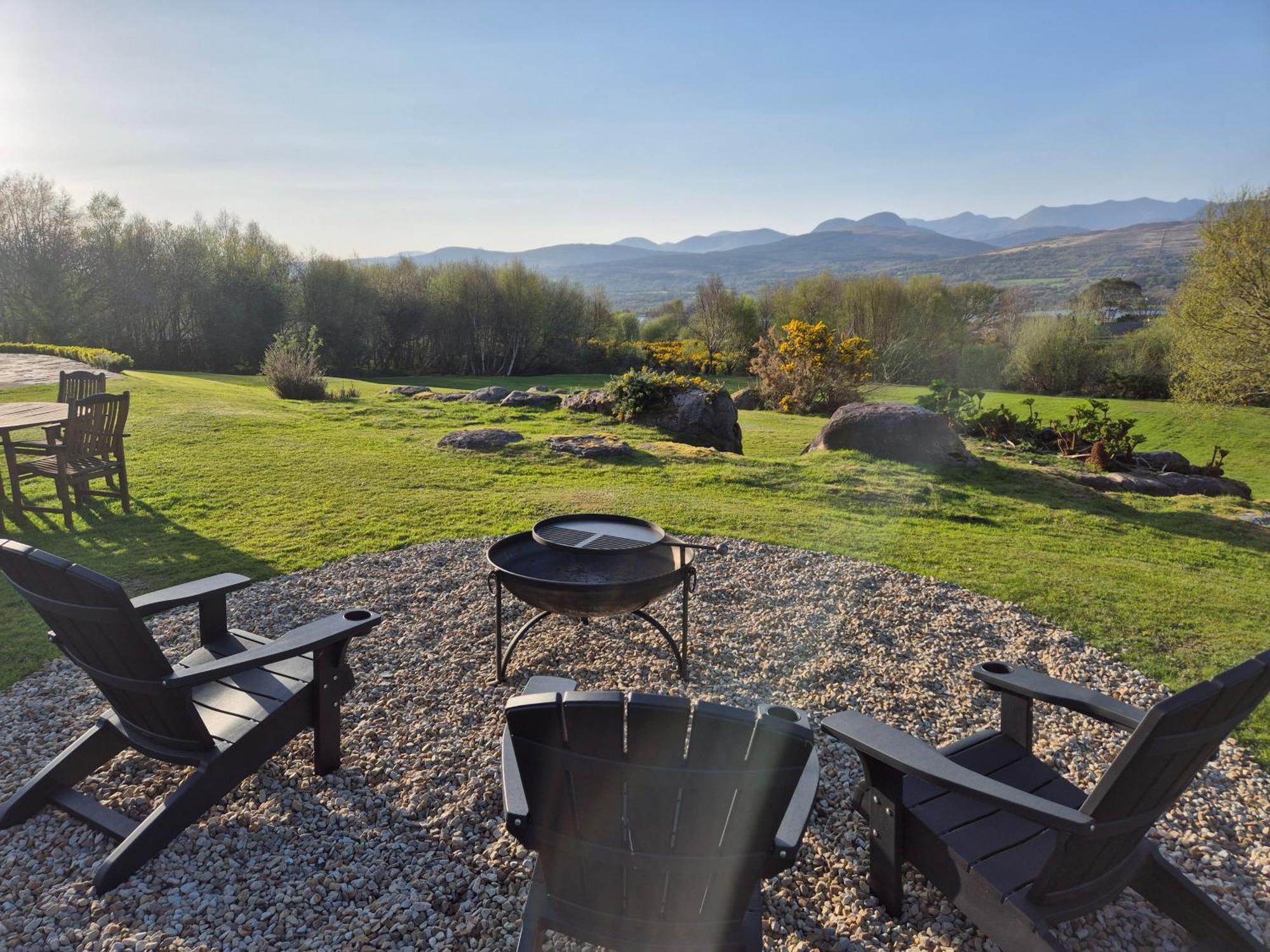 Misty Bay - Kenmare Hotel Bagian luar foto