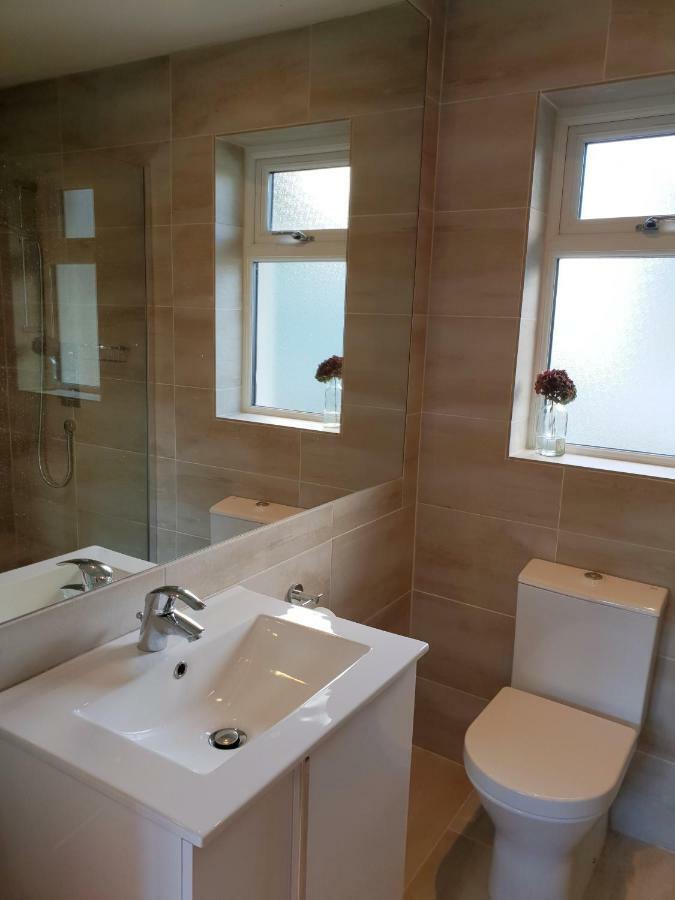 Misty Bay - Kenmare Hotel Bagian luar foto