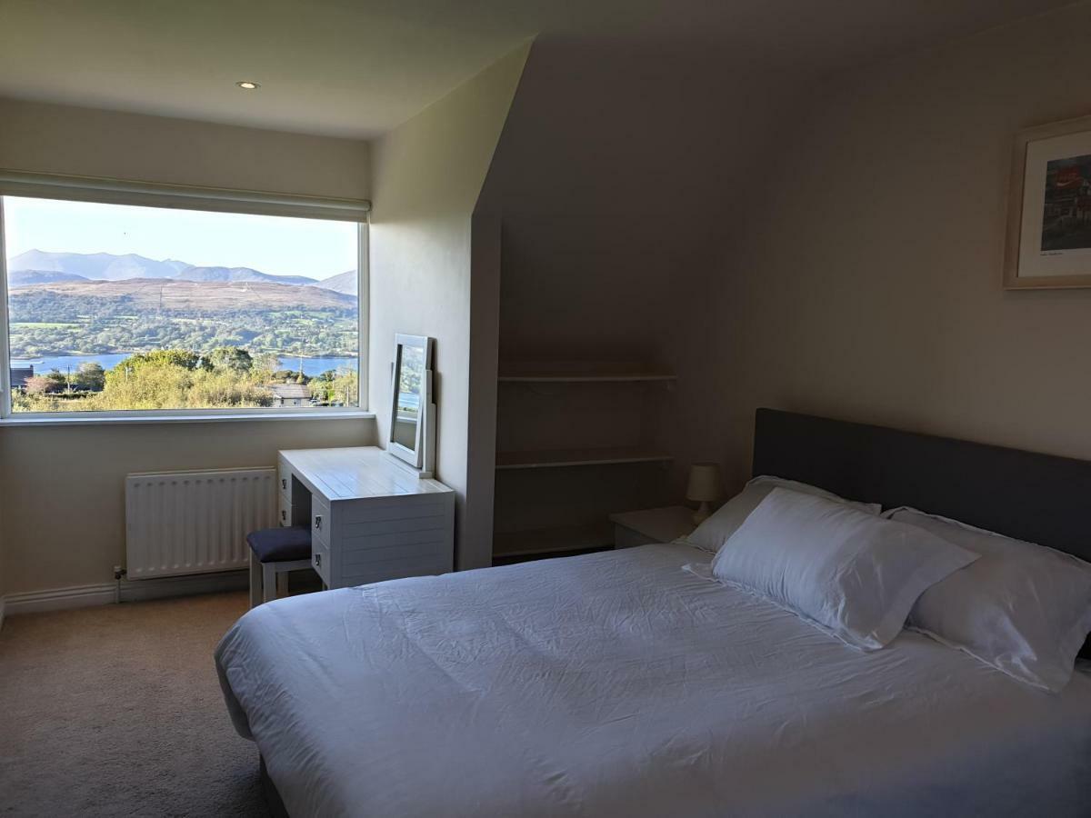 Misty Bay - Kenmare Hotel Bagian luar foto